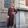 Robe longue plissée femme Robes / Combinaisons / Salopettes Mademoiselle Hélène Robe longue plissée manches longues à encolure ronde, disponible en noir et marron.