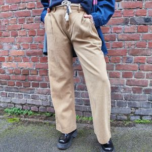 Jean beige coupe droite