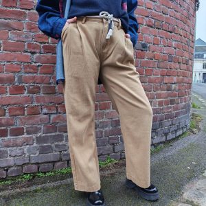 Jean beige coupe droite