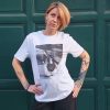 T-shirt Skate Nonne Vintage Dernières Chances Mademoiselle Hélène T-shirt skate nonne vintage, t-shirt imprimé, style streetwear, coupe unisexe, 100% coton, fabrication ftançaise, visuel imprimé noir et blanc.