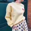 Sweat pastel motif pastèques,Coupe oversize / légèrement ample Manches longues avec poignets resserrés Col rond classique Motif pastèque brodée sur la poitrine Tissu doux et confortable Coloris : rose, blanc, jaune Style casual, streetwear, fun Saison : mi-saison / toute l'année