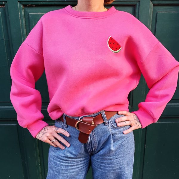 Sweat pastel motif pastèques,Coupe oversize / légèrement ample Manches longues avec poignets resserrés Col rond classique Motif pastèque brodée sur la poitrine Tissu doux et confortable Coloris : rose, blanc, jaune Style casual, streetwear, fun Saison : mi-saison / toute l'année