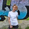 T-shirt unisexe message original Dernières Chances Mademoiselle Hélène T-shirt unisexe message original T-shirt unisexe coupe droite Coton doux confortable T-shirt imprimé avec slogan au dos Inscription "Jamais assez" à l'avant Coloris noir et blanc Style streetwear, casual, rock T-shirt tendance facile à associer Coupe adaptée à toutes les morphologie Idéal toute l'année Composition : 100% coton